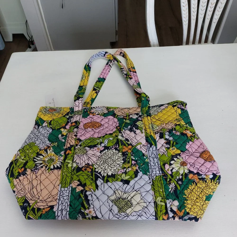 Vera Bradley Bloom Boom - Recycled Cotton large Vera Tote NWT
